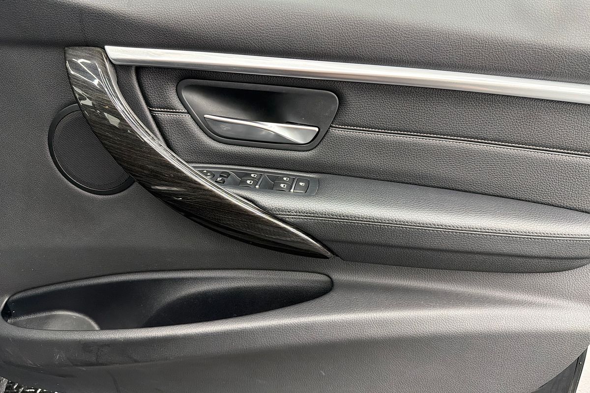 2017 BMW 3 Series 330e Sport Line F30 LCI