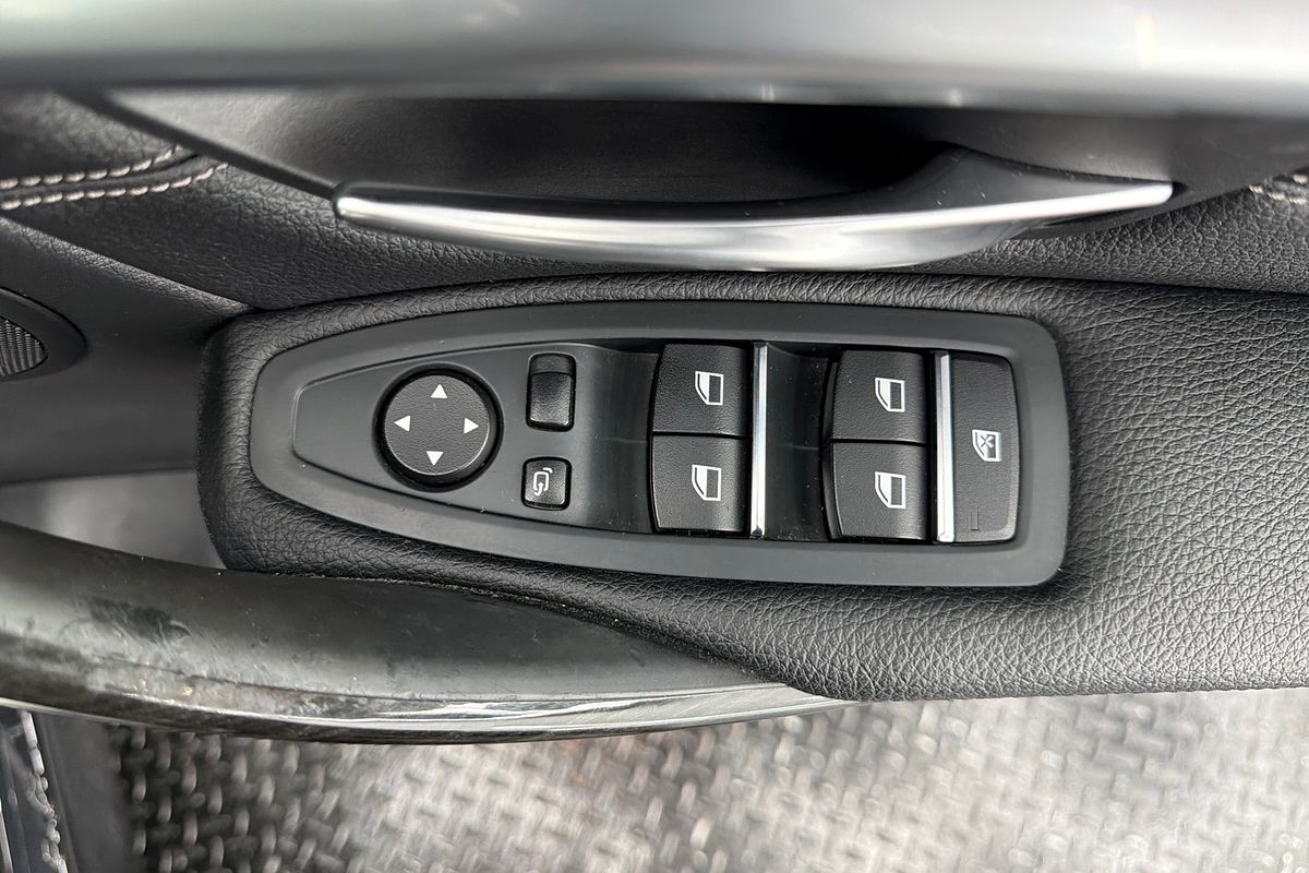 2017 BMW 3 Series 330e Sport Line F30 LCI