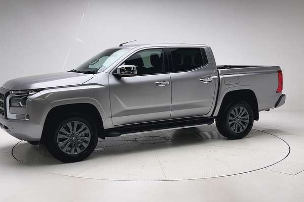 2025 Mitsubishi Triton GLS MV 4X4 thumb-3