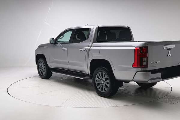 2025 Mitsubishi Triton GLS MV 4X4 thumb-5