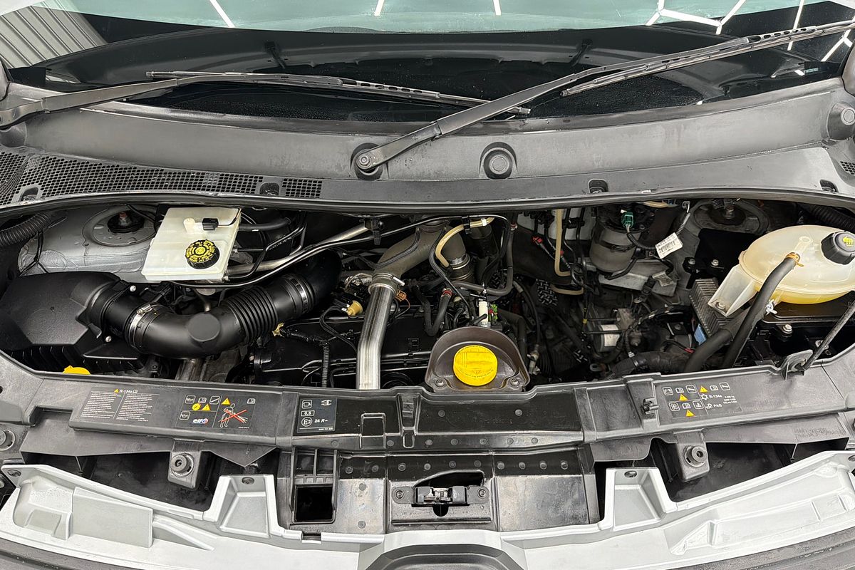 2019 Renault Master X62 MWB Mid Roof