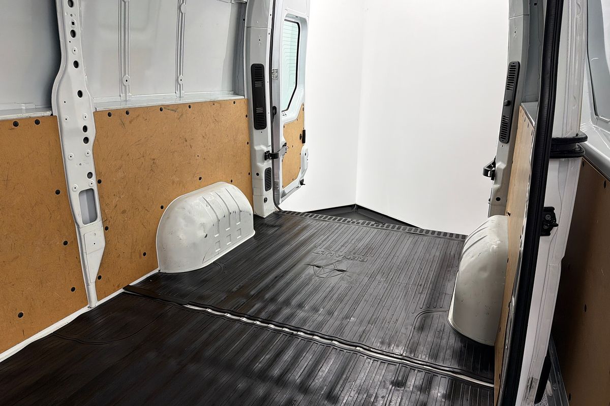 2019 Renault Master X62 MWB Mid Roof