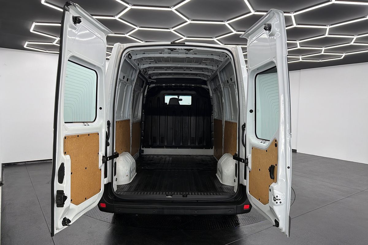 2019 Renault Master X62 MWB Mid Roof