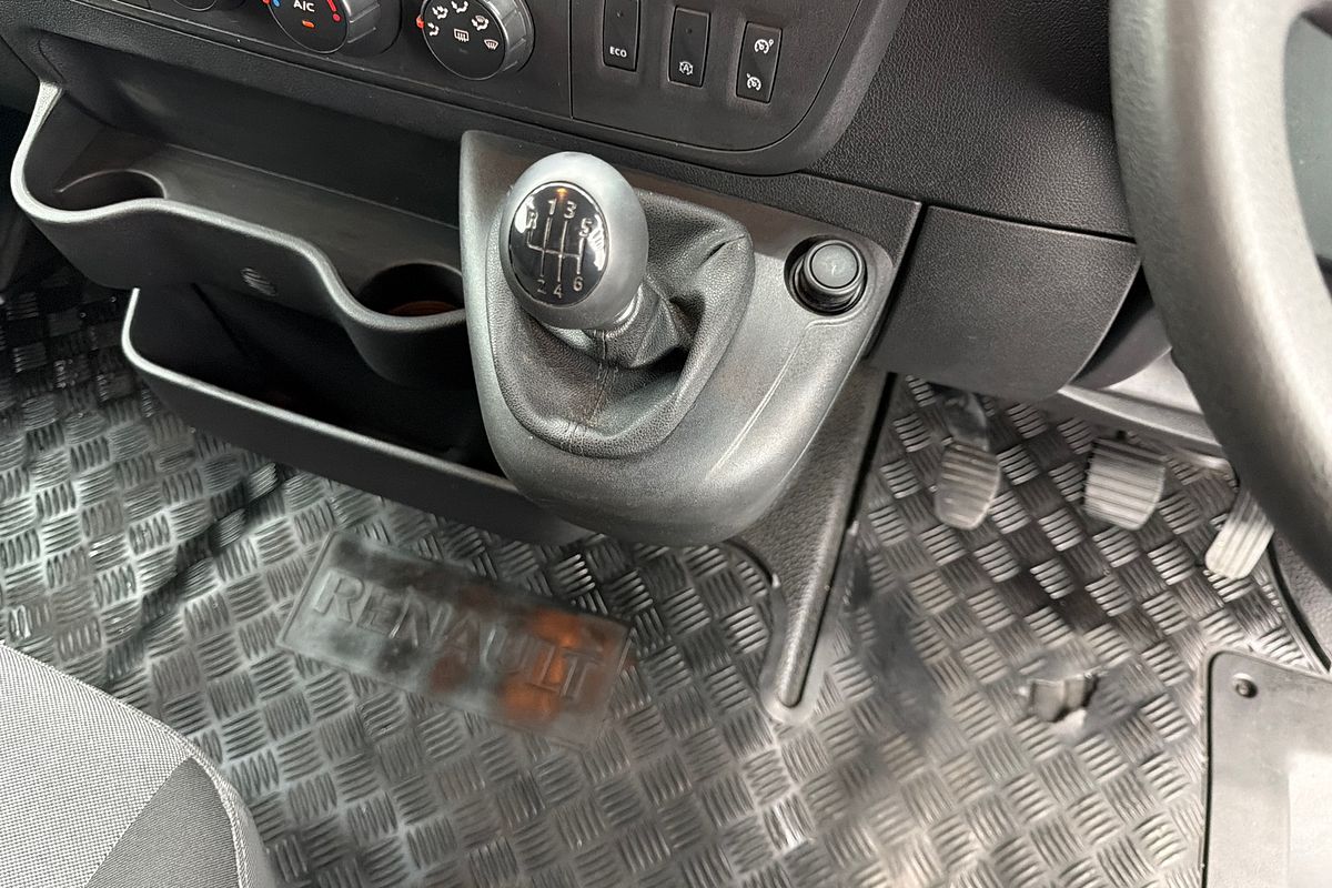 2019 Renault Master X62 MWB Mid Roof