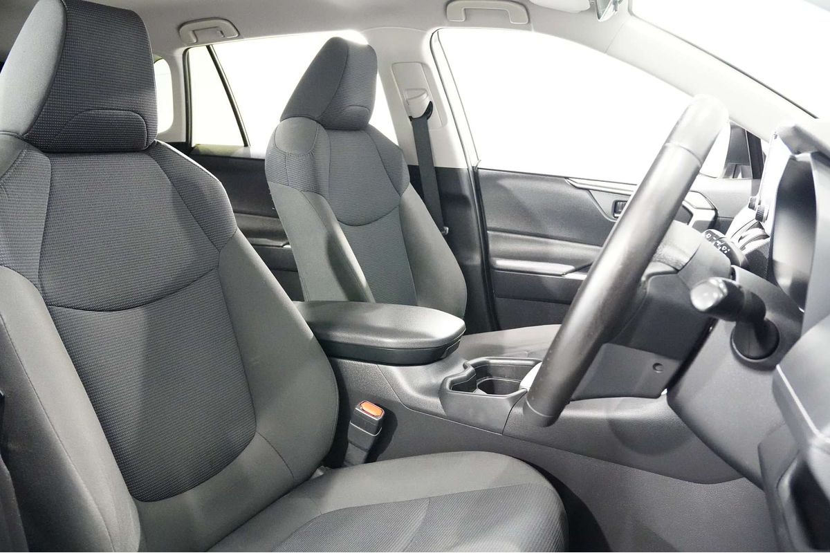 2021 Toyota RAV4 GX AXAH52R