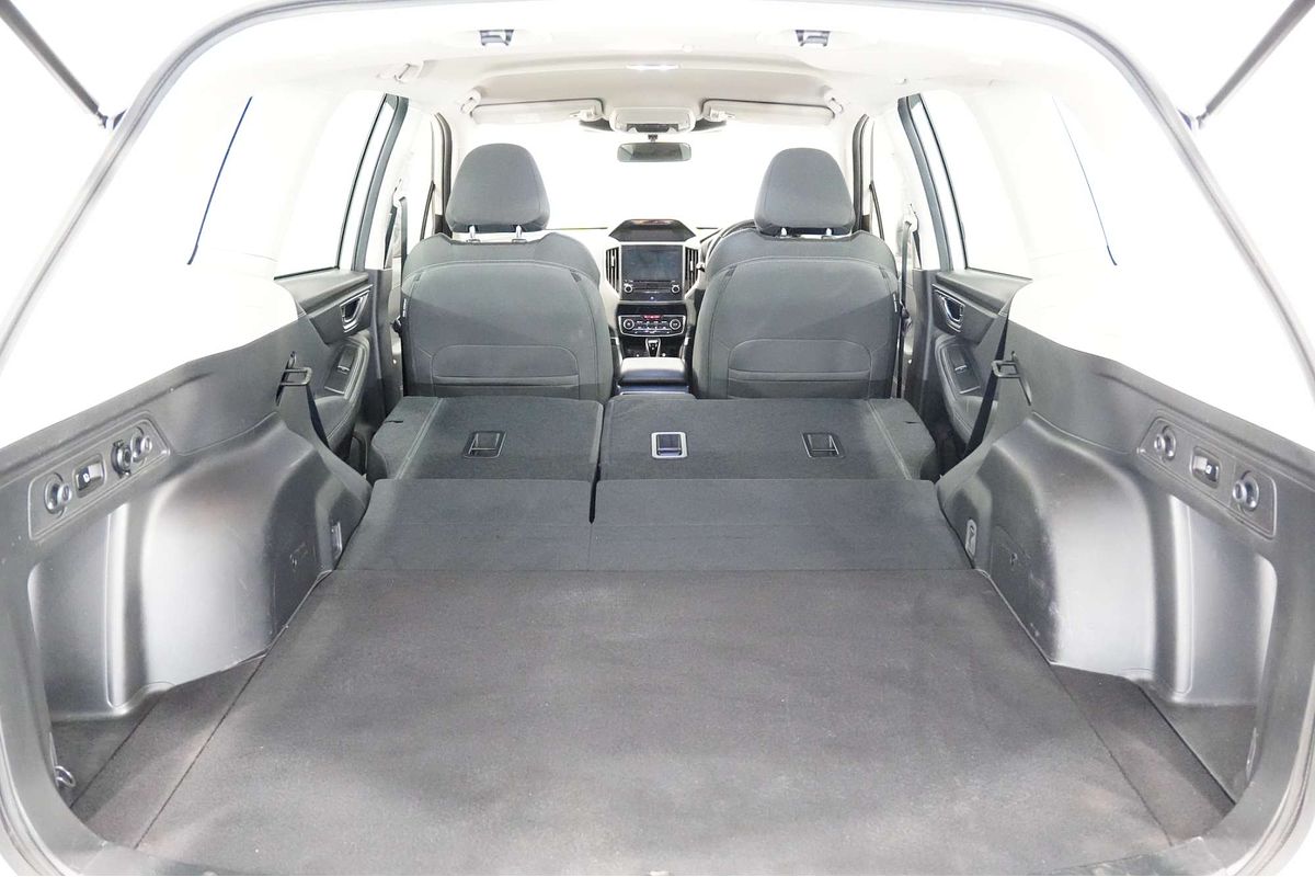 2023 Subaru Forester Hybrid L S5