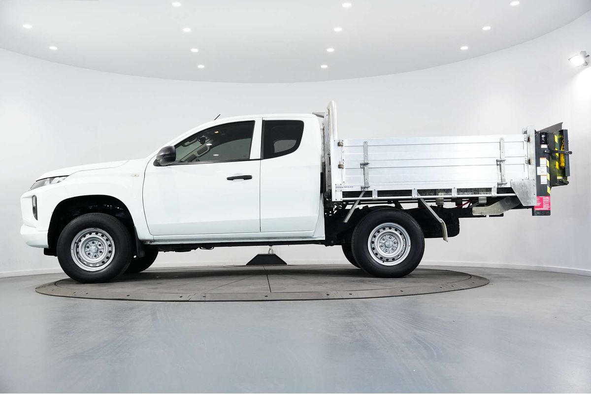 2020 Mitsubishi Triton GLX ADAS MR 4X4