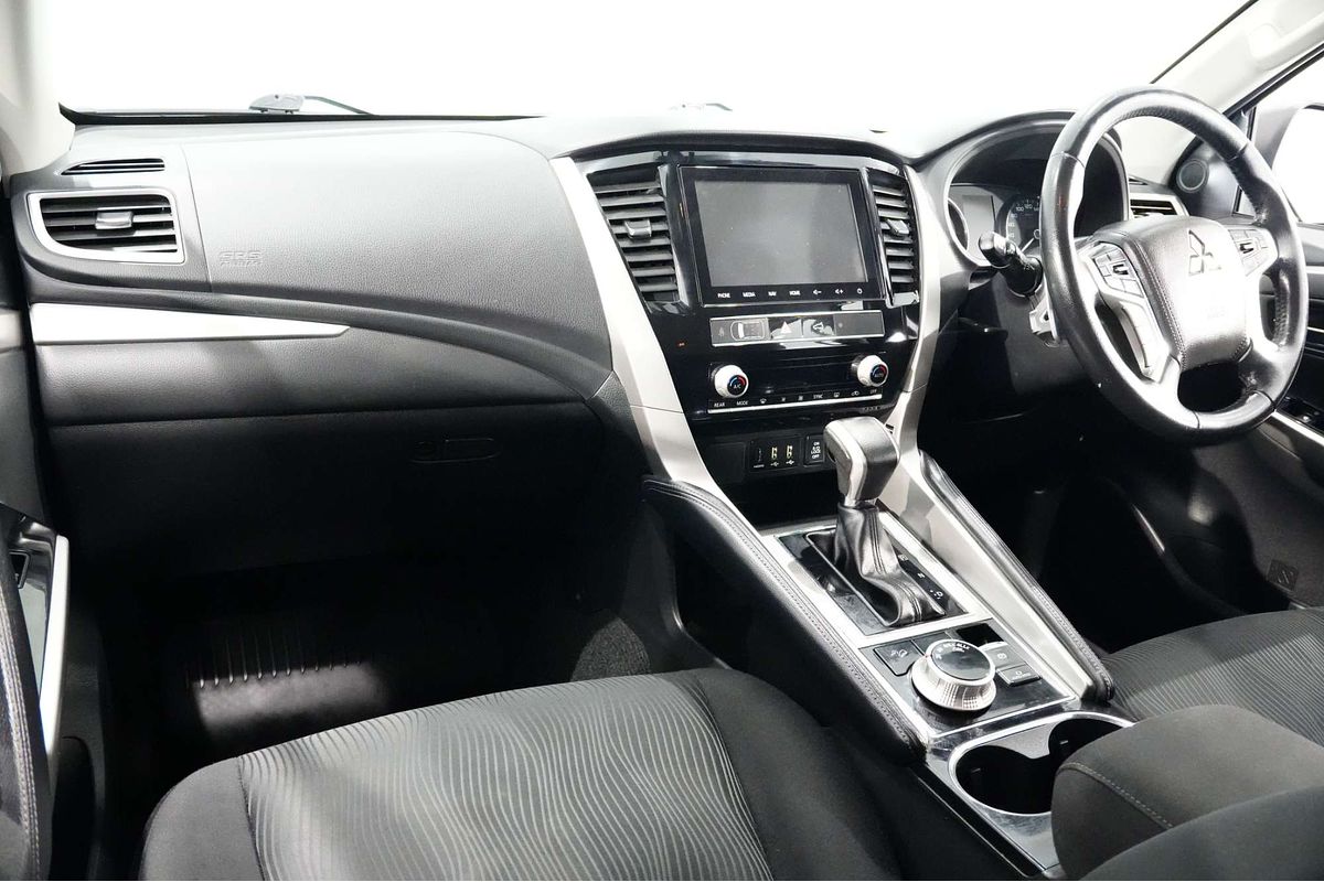 2021 Mitsubishi Pajero Sport GLS QF