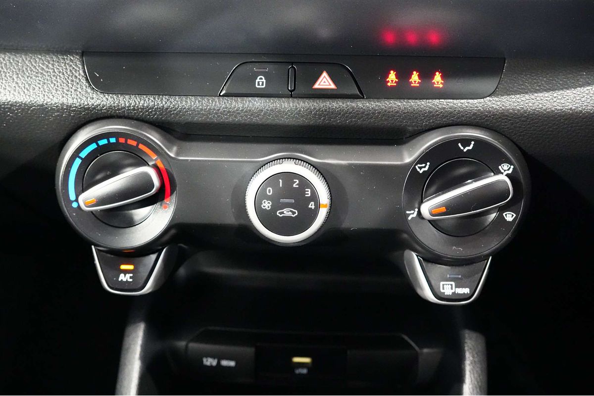 2022 Kia Stonic S YB