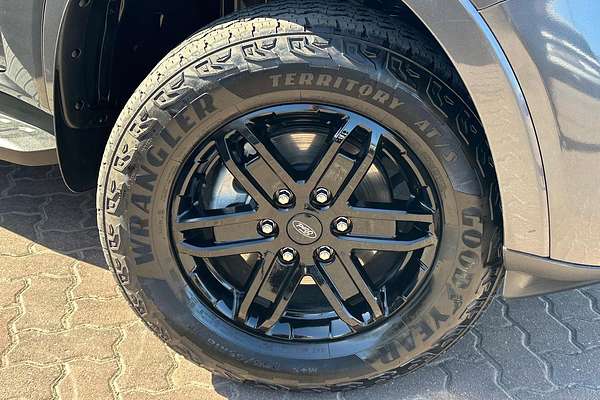 2024 Ford Everest Sport 3.0L thumb-2