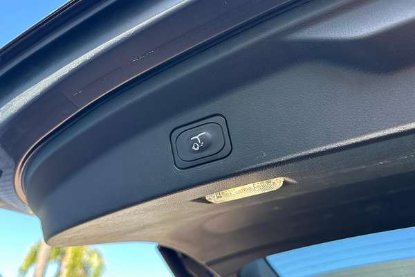 2024 Ford Everest Sport 3.0L thumb-12