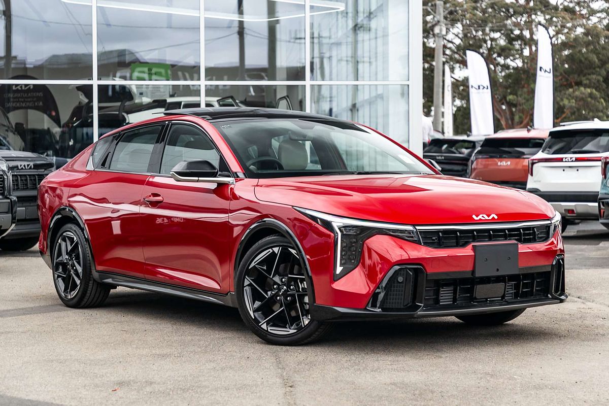 2025 Kia K4 GT-Line CL4m