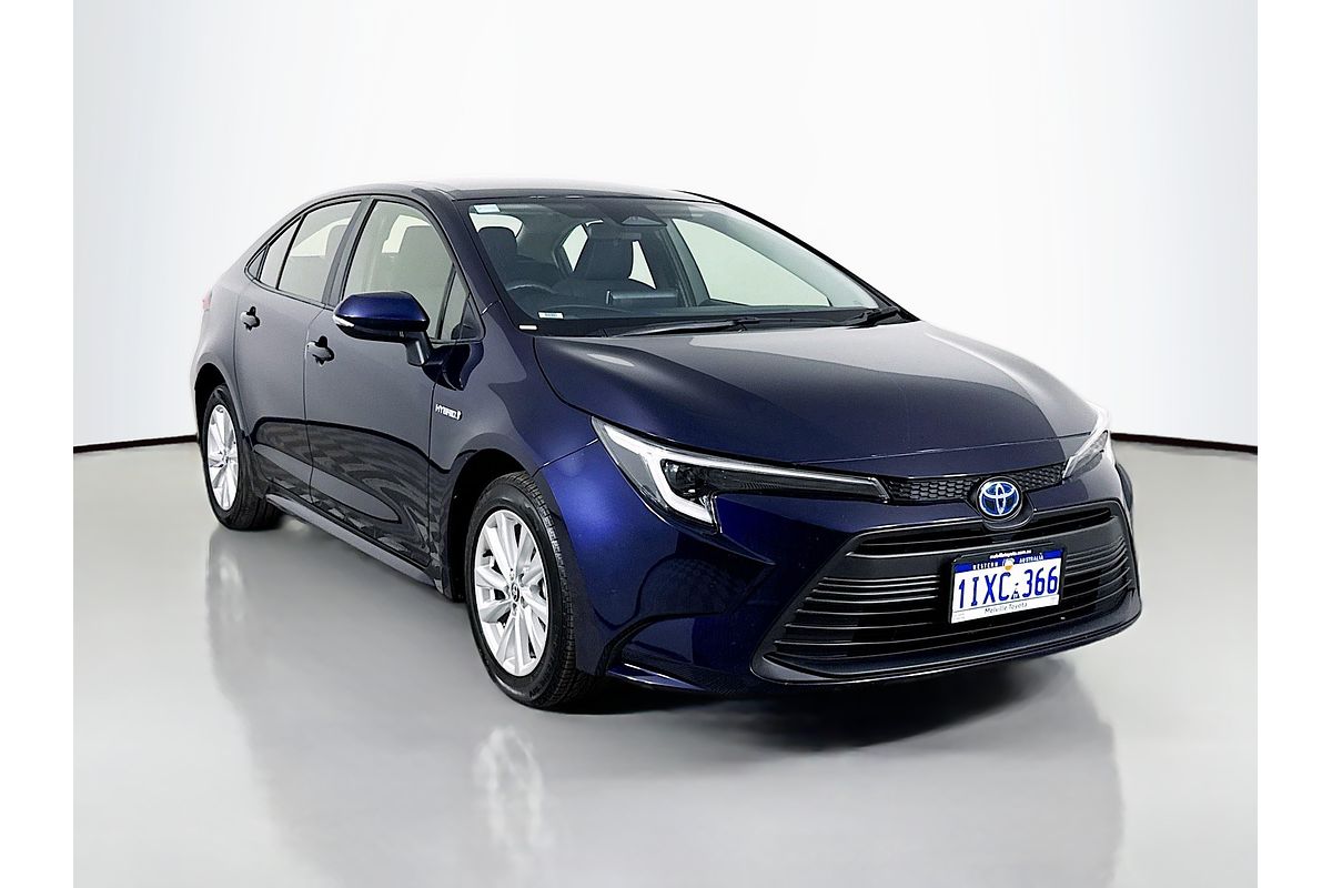 2024 Toyota Corolla Corolla Sedan 1.8L Hyb CVT Ascent Sport