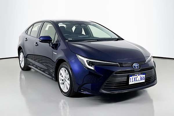 2024 Toyota Corolla Corolla Sedan 1.8L Hyb CVT Ascent Sport