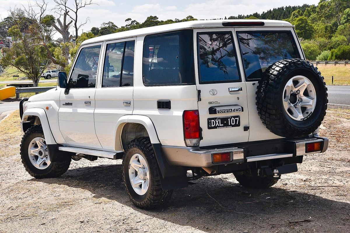 2022 Toyota Landcruiser GXL VDJ76R