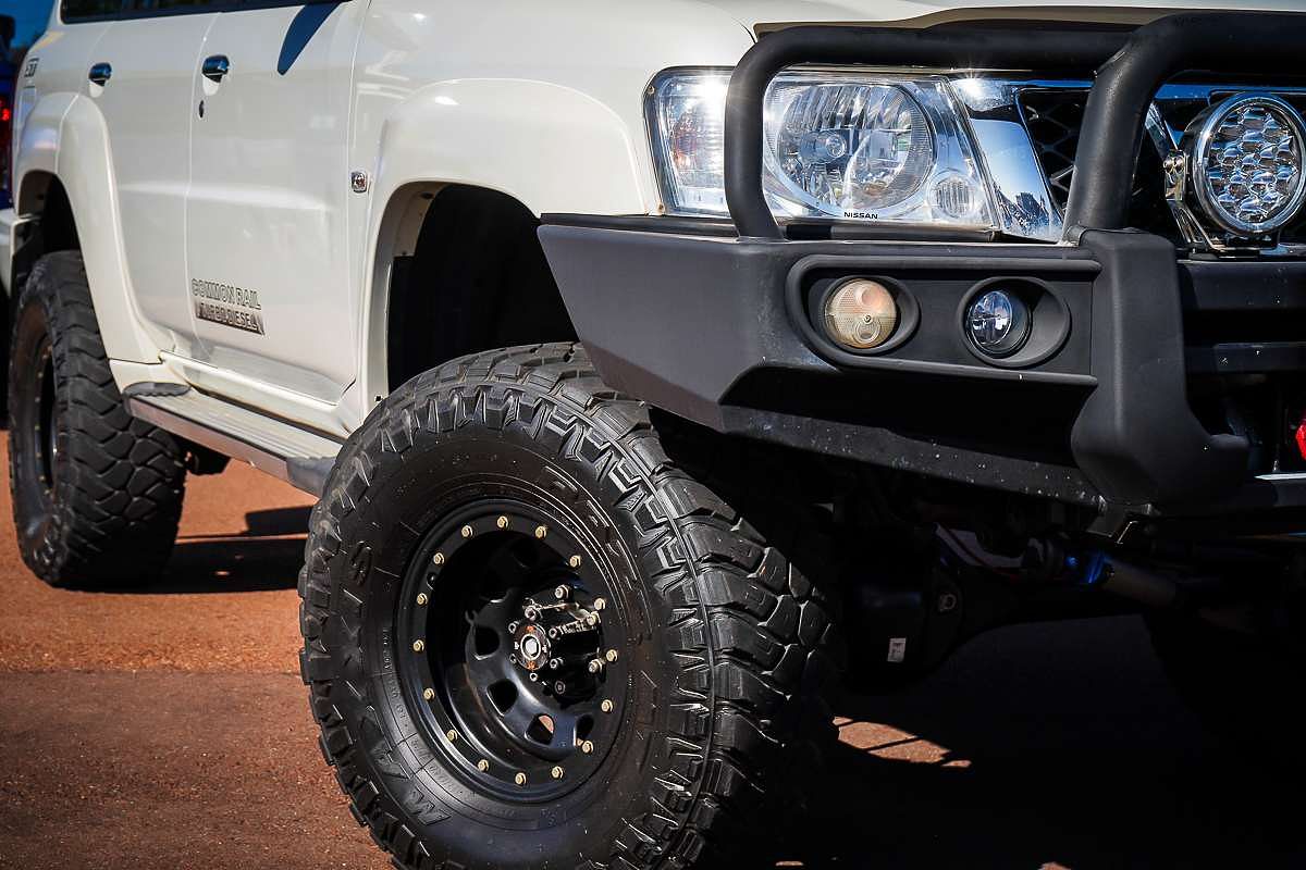 2015 Nissan Patrol ST Y61