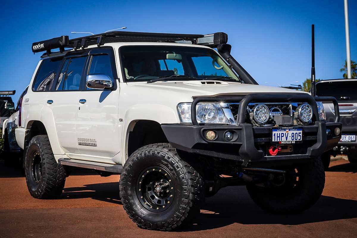 2015 Nissan Patrol ST Y61