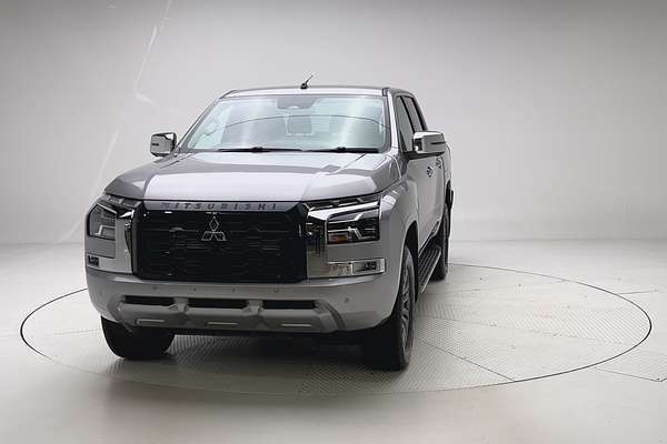 2025 Mitsubishi Triton GLS MV 4X4 thumb-2