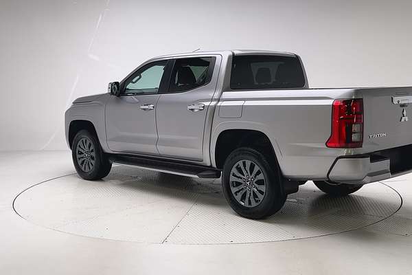 2025 Mitsubishi Triton GLS MV 4X4 thumb-5