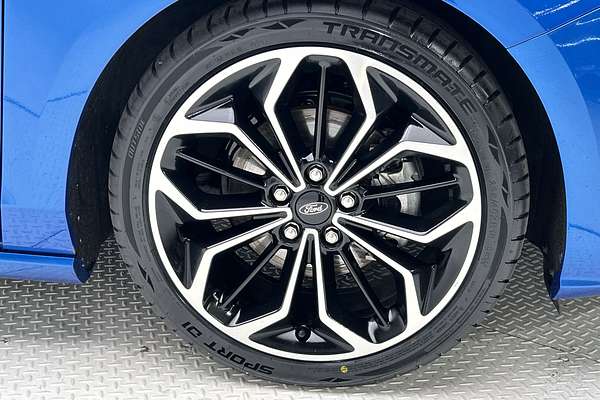 2018 Ford Focus ST-Line SA thumb-9