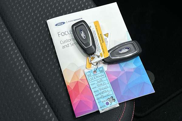 2018 Ford Focus ST-Line SA thumb-22