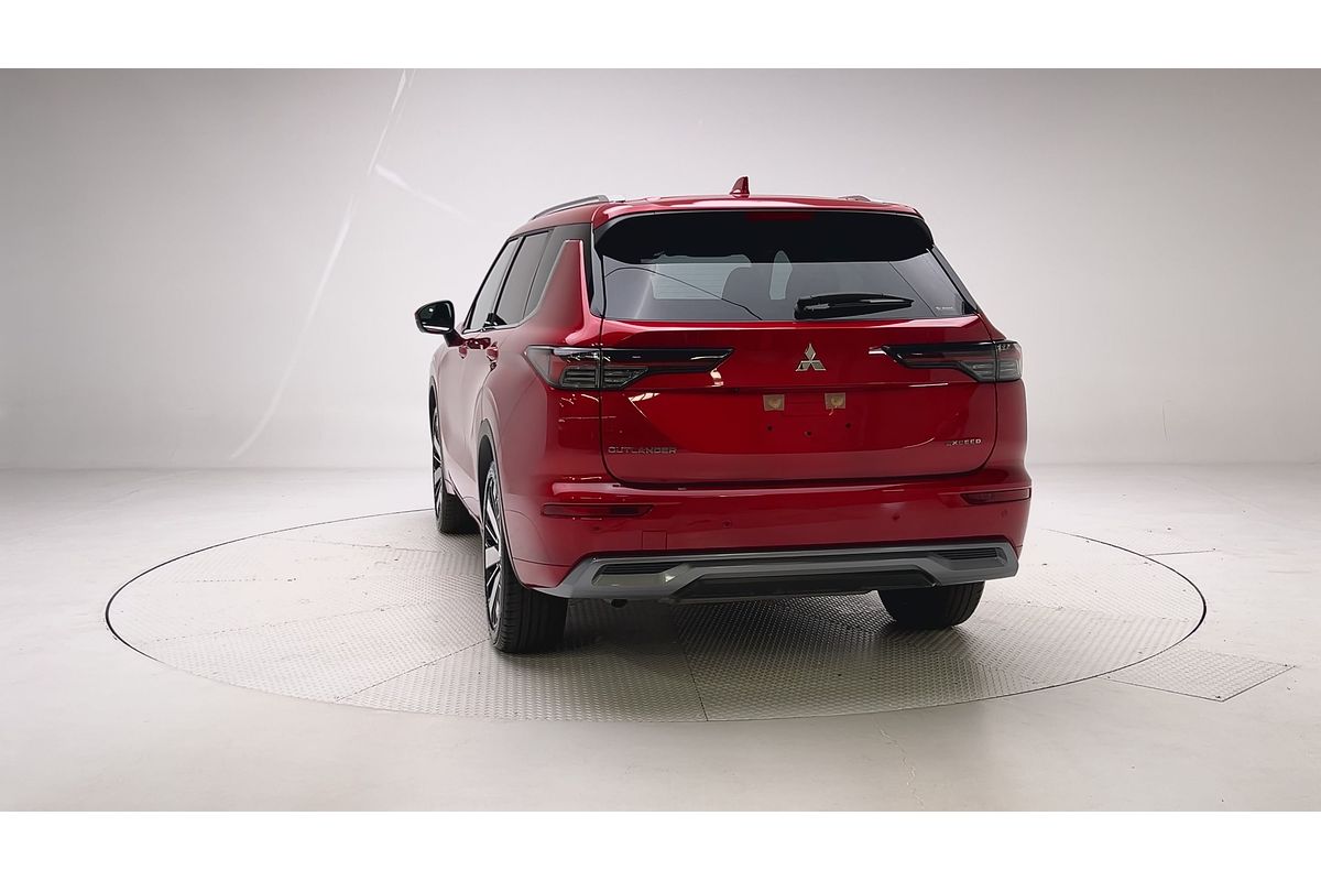 2025 Mitsubishi Outlander Exceed ZM