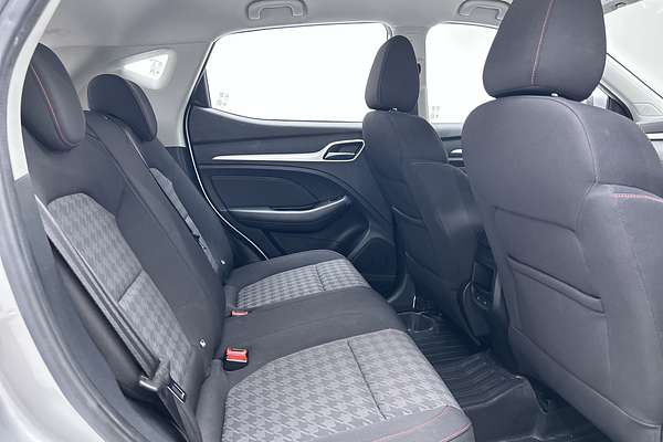 2022 MG ZST Core thumb-11