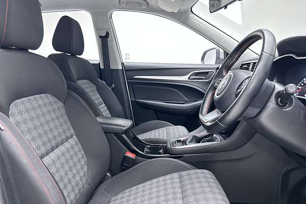 2022 MG ZST Core thumb-12