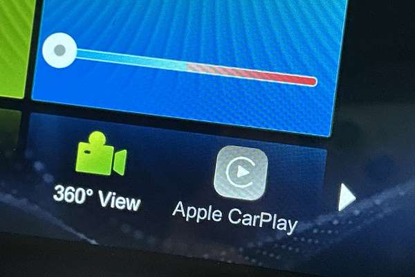 2022 MG ZST Core thumb-15