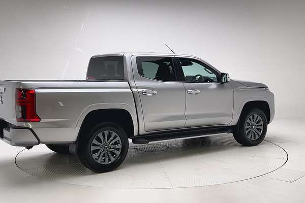 2025 Mitsubishi Triton GLS MV 4X4 thumb-2