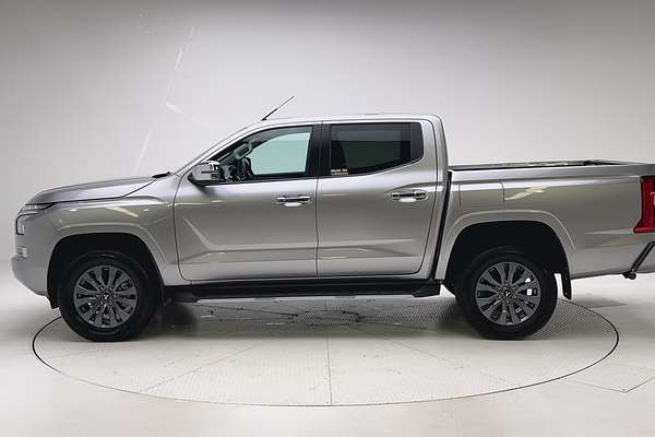 2025 Mitsubishi Triton GLS MV 4X4 thumb-7