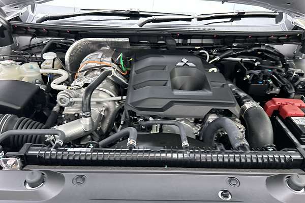 2025 Mitsubishi Triton GLS MV 4X4 thumb-10