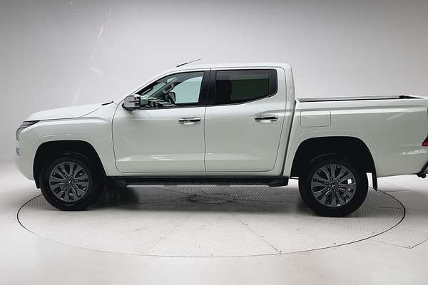 2025 Mitsubishi Triton GLS MV 4X4 thumb-7