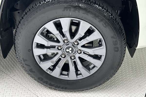 2025 Mitsubishi Triton GLS MV 4X4 thumb-9