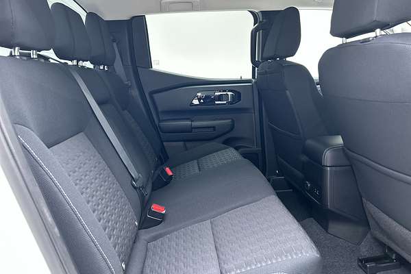 2025 Mitsubishi Triton GLS MV 4X4 thumb-11