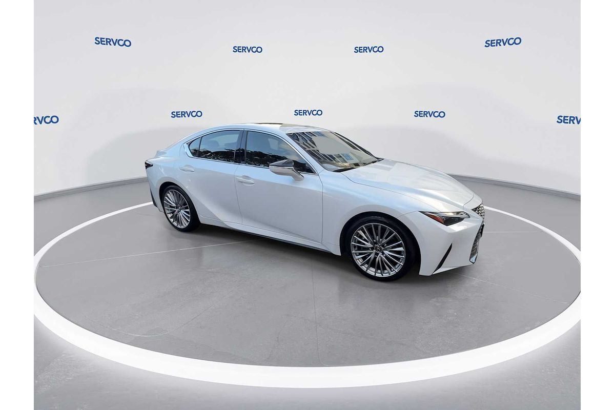 2023 Lexus IS