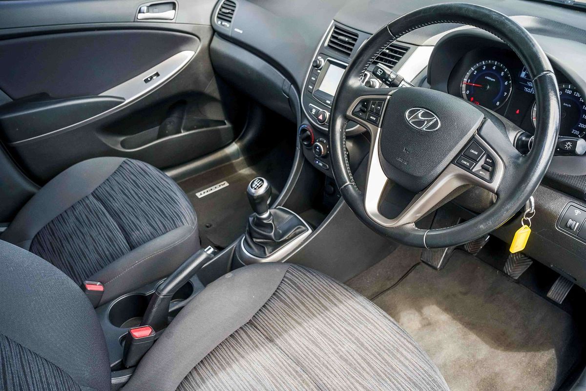 2018 Hyundai Accent Sport RB6