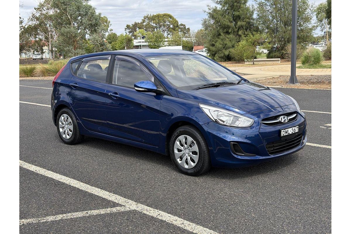 2017 Hyundai Accent Active RB4