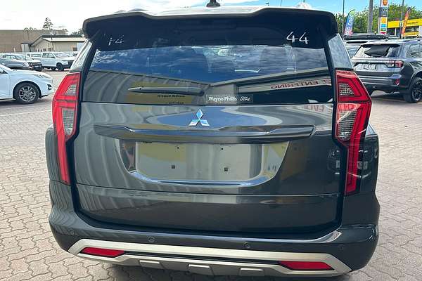 2022 Mitsubishi Pajero Sport GLS QF thumb-10