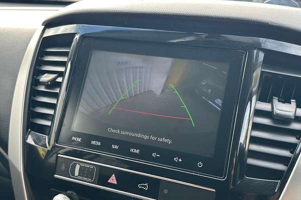 2022 Mitsubishi Pajero Sport GLS QF thumb-34