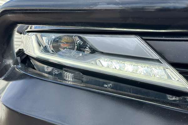 2022 Mitsubishi Pajero Sport GLS QF thumb-1