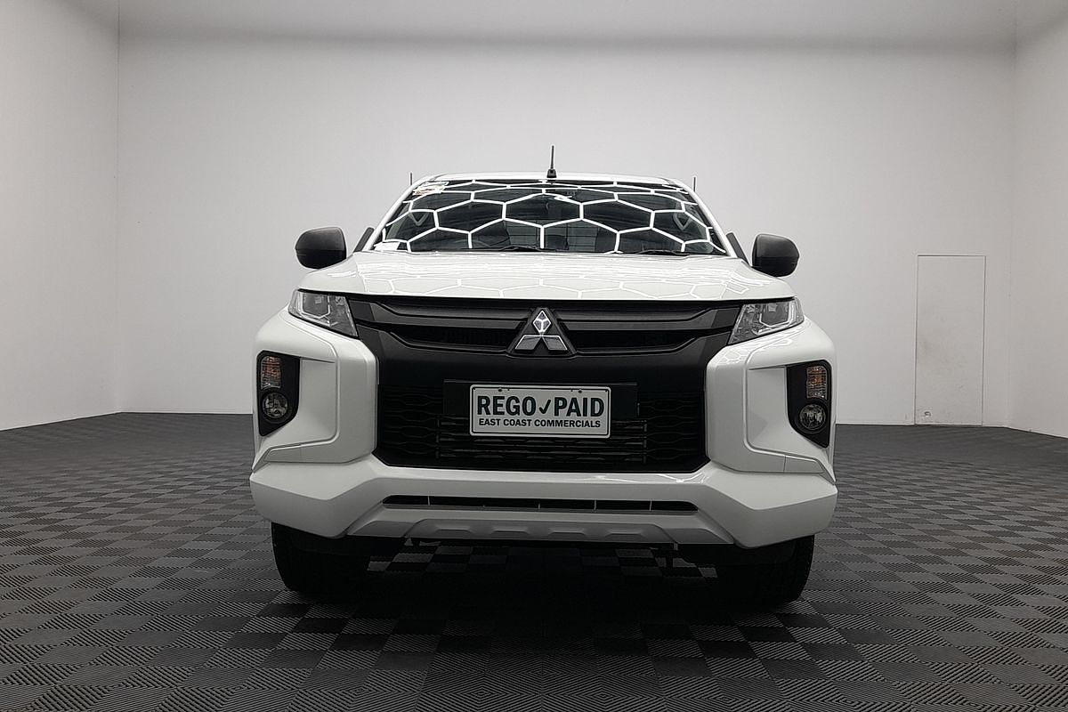 2022 Mitsubishi Triton GLX MR 4X4