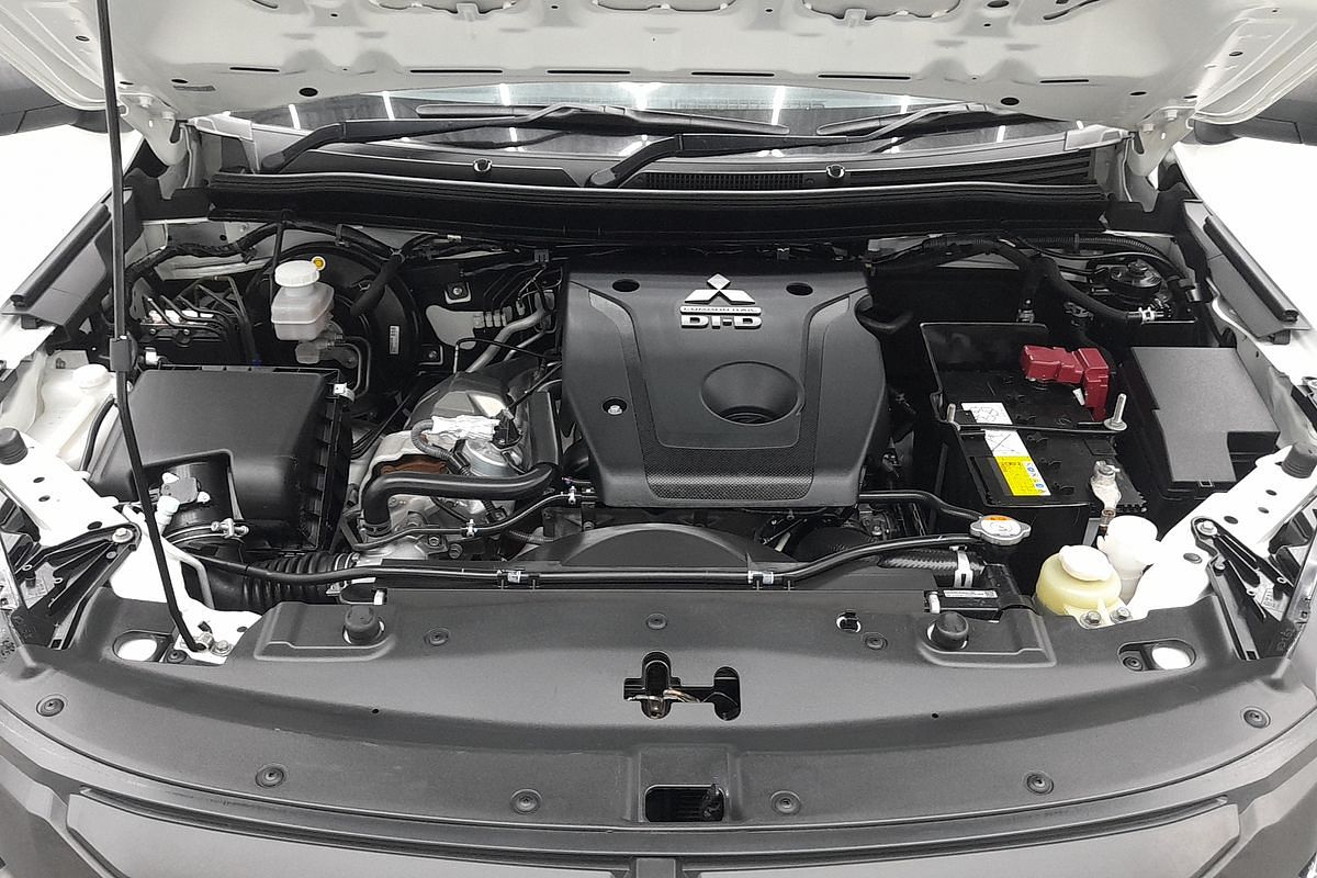 2022 Mitsubishi Triton GLX MR 4X4