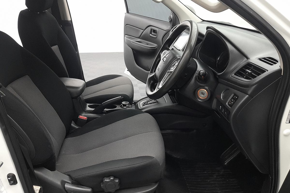 2022 Mitsubishi Triton GLX MR 4X4