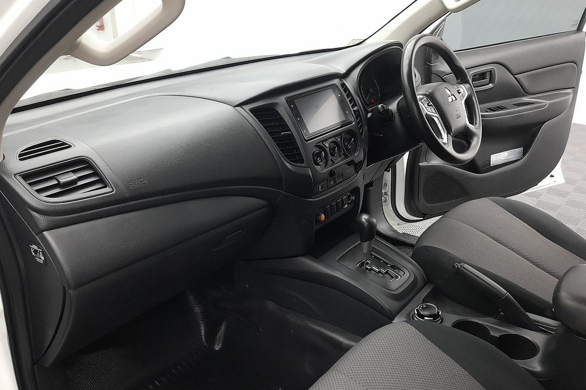 2022 Mitsubishi Triton GLX MR 4X4