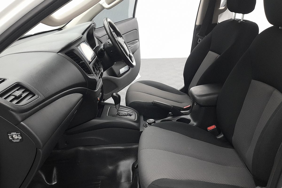 2022 Mitsubishi Triton GLX MR 4X4