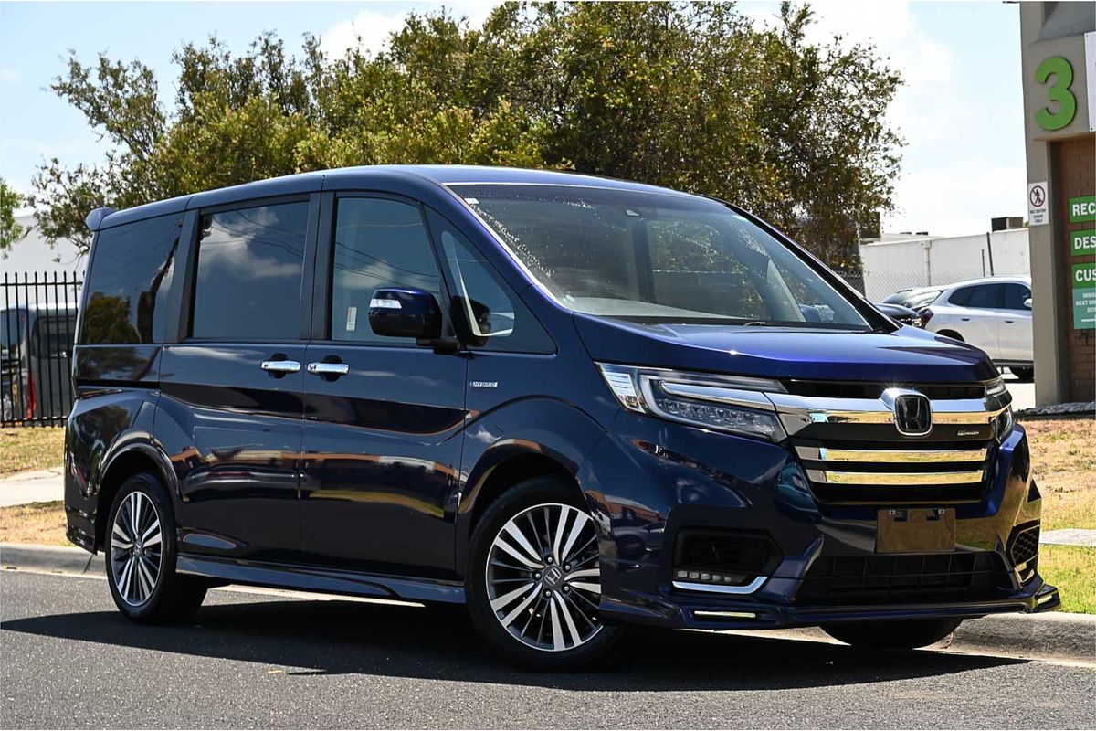 2017 Honda Step Wagon Hybrid G EX Honda Sensing RP5