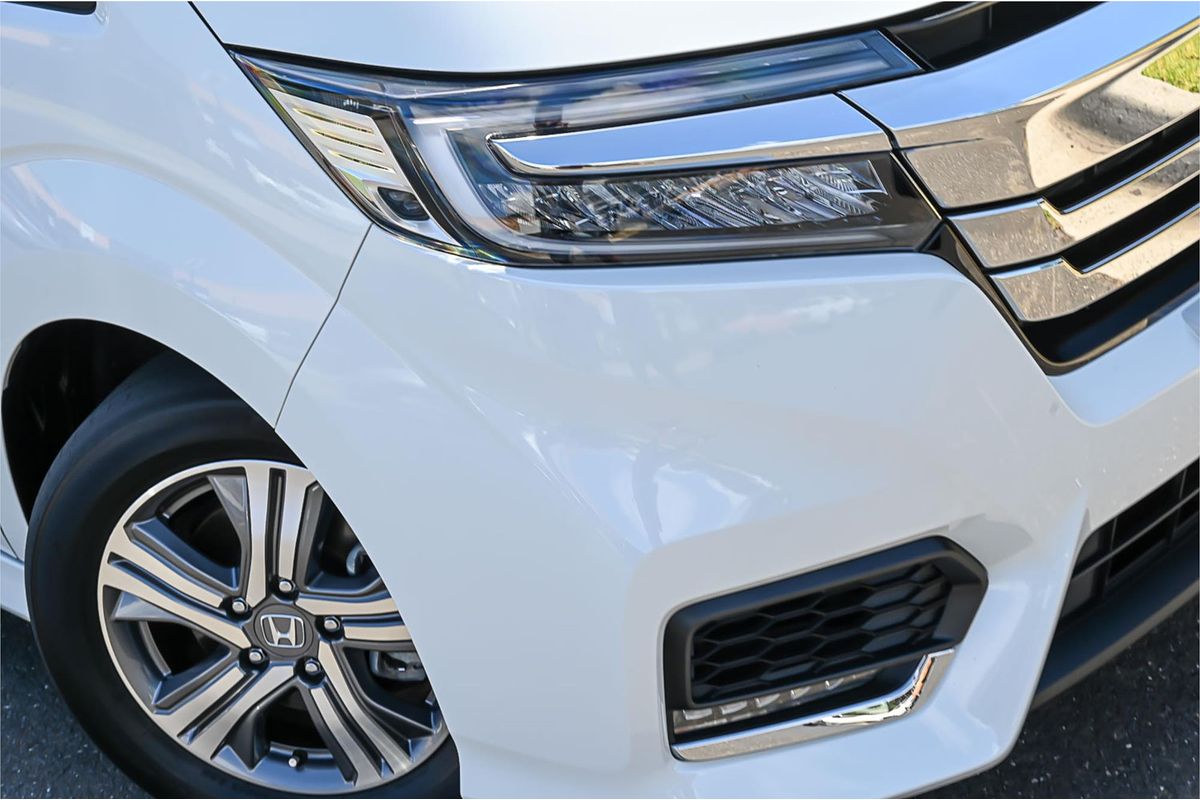 2018 Honda Step Wagon Spada Hybrid G EX Honda Sensing RP5