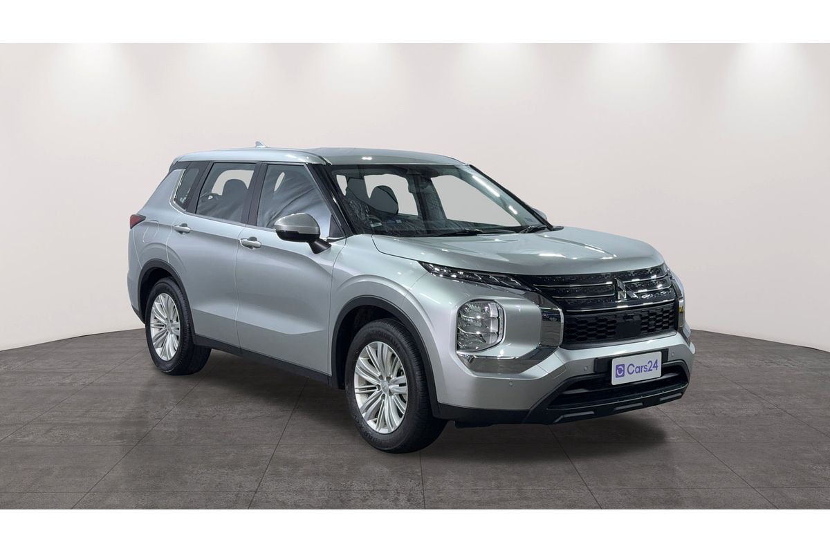 2024 Mitsubishi Outlander ES ZM