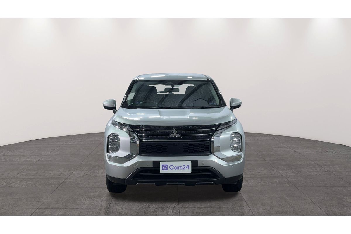 2024 Mitsubishi Outlander ES ZM
